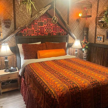 The Kondo Tiki 탬파 외부 사진