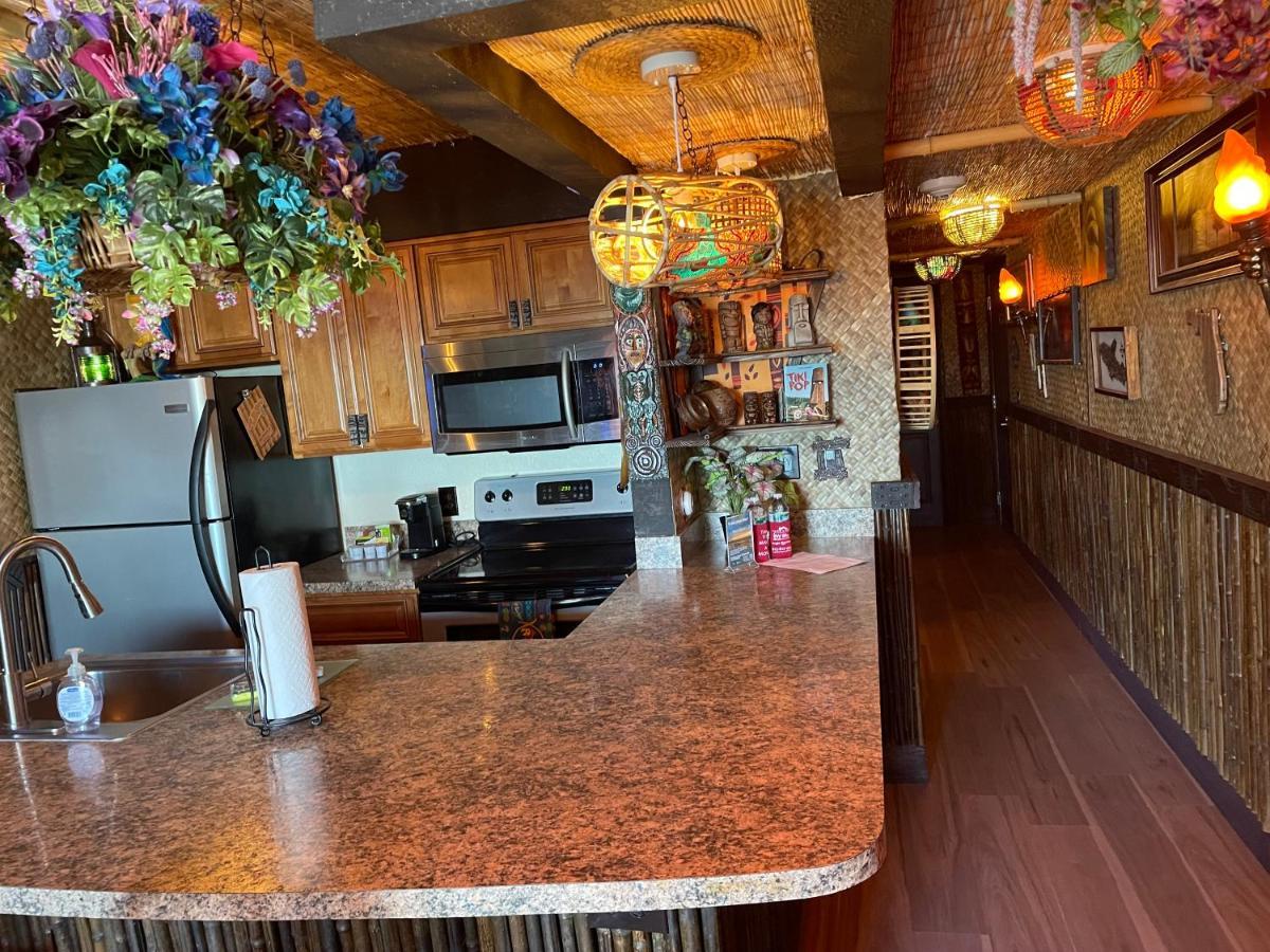 The Kondo Tiki 탬파 외부 사진